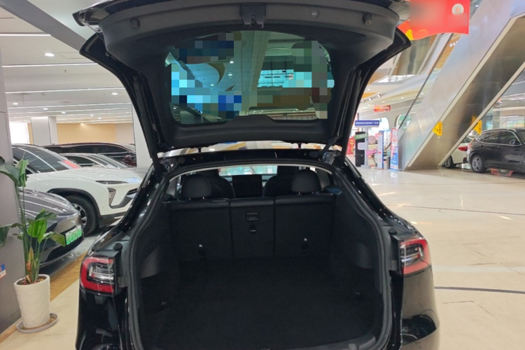 Tesla Model Y 2023 #19 Tesla Model Y 2023 immagine di auto #19