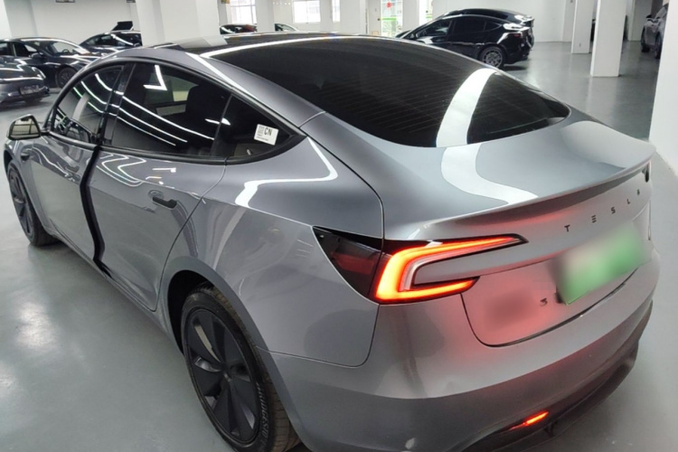 Tesla Model 3 2025 #5 Tesla Model 3 2025 car image #5