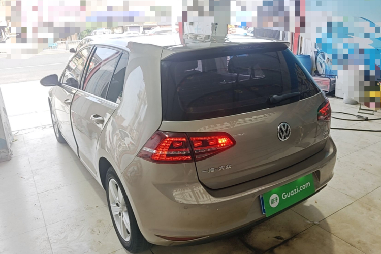 Volkswagen Golf 2017 car image #5