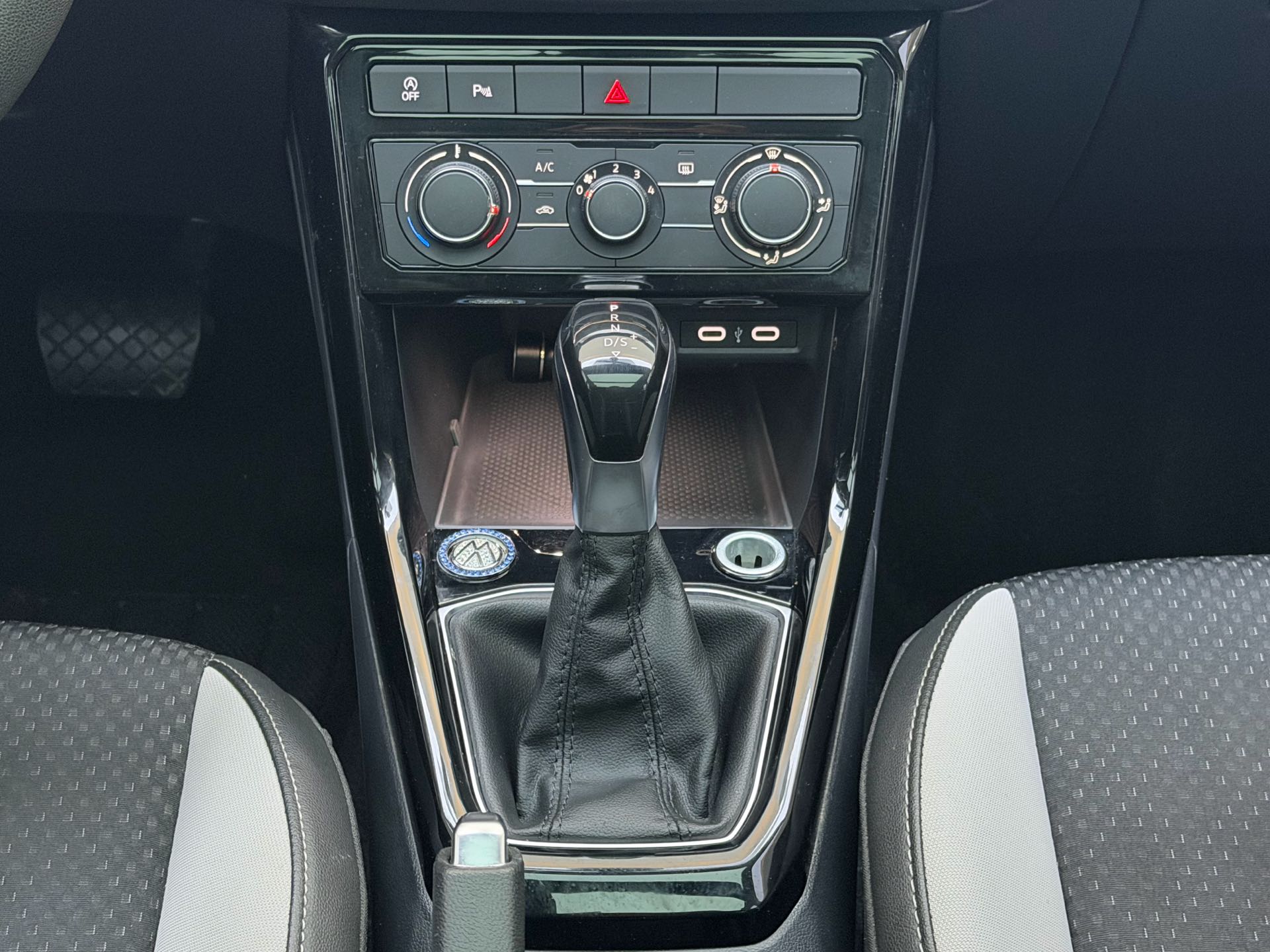 Volkswagen Tacqua 2023 imagem de carro #13