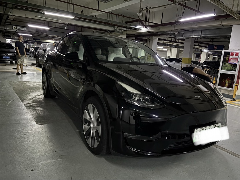 Tesla Model Y 2022 #2 Tesla Model Y 2022 car image #2