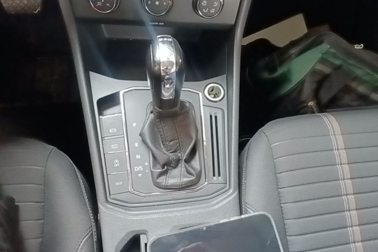 Volkswagen Lavida 2019 #14 Volkswagen Lavida 2019 car image #14
