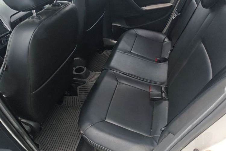 Volkswagen Polo 2018 car image #17