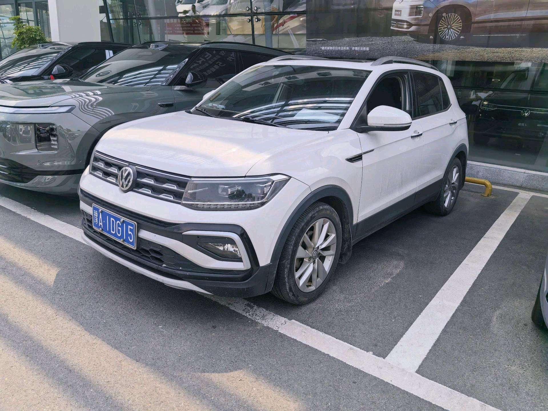 Volkswagen T-Cross 2019 car image 