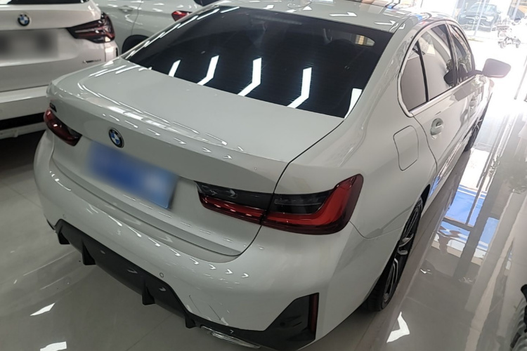 BMW 3 Series 2024 #7 BMW 3 Series 2024 car image #7