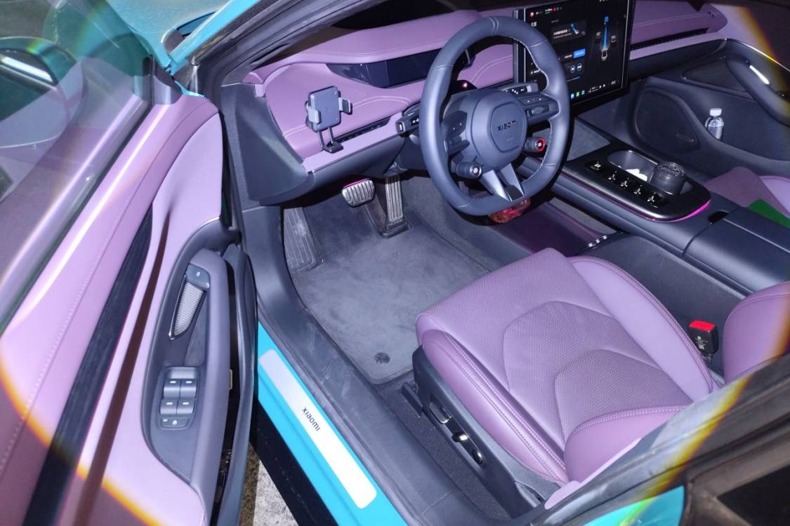 MI SU7 2024 image de voiture #24