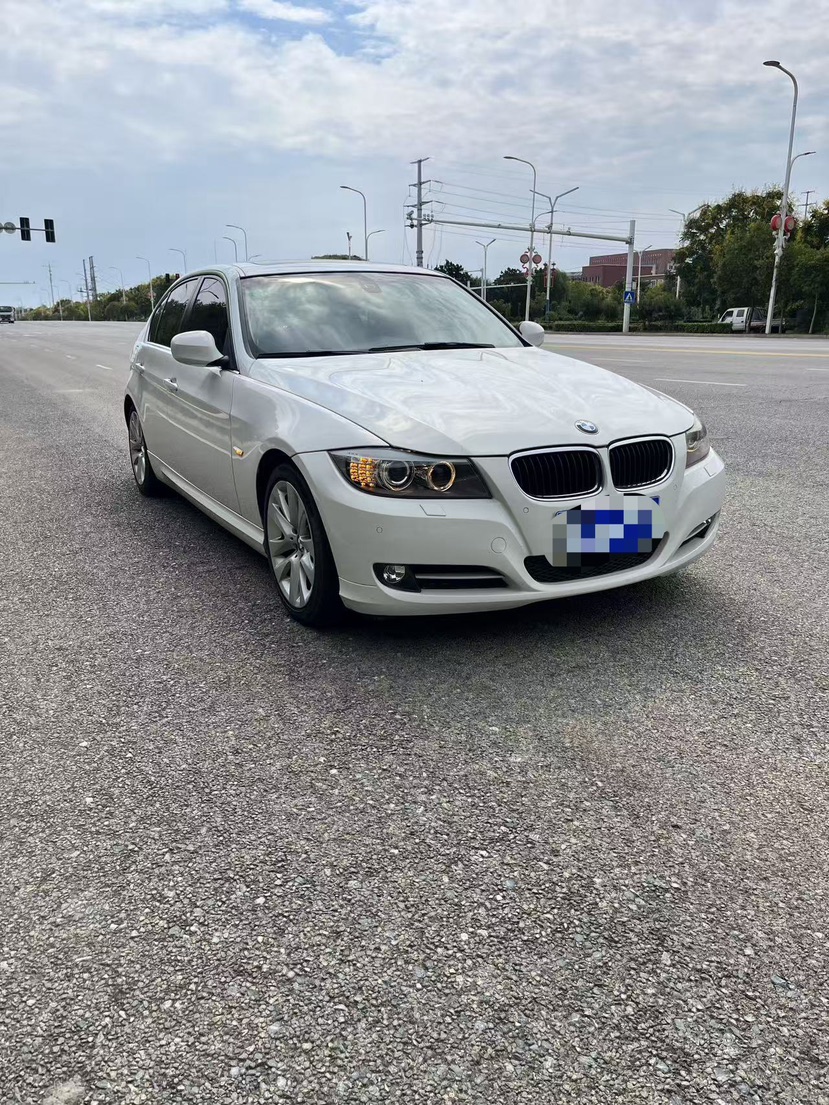 BMW 3 Series 2011 BMW 3 Series 2011 car image