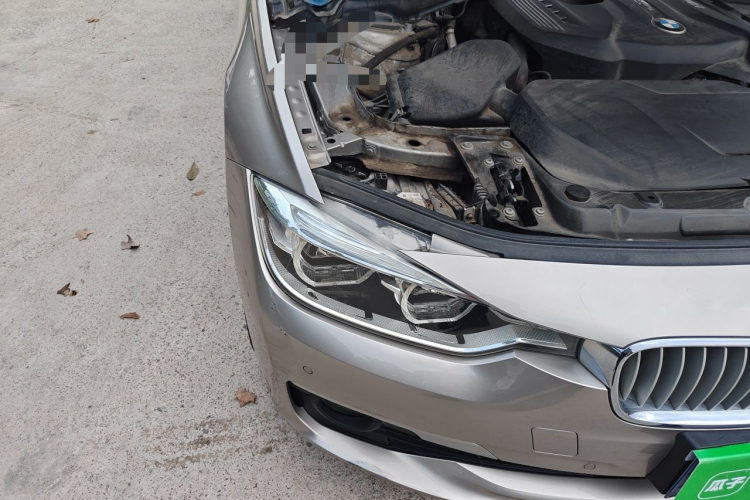 BMW 3 Series 2018 car image #8