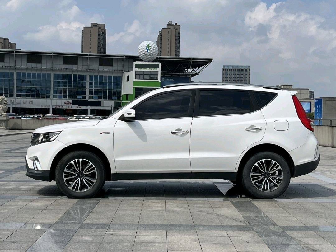 GEELY Vision X6 2017 immagine di auto #5