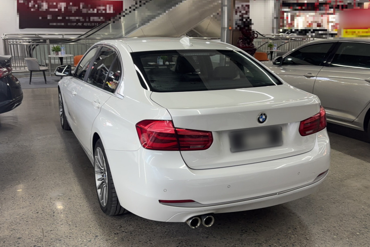 BMW 3 Series 2019 #7 BMW 3 Series 2019 car image #7