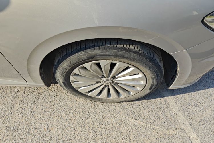 Volkswagen Lavida 2019 car image #9