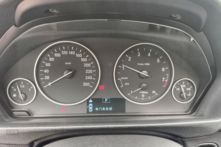 BMW 3 Series 2017 immagine di auto #13