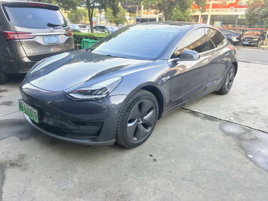Tesla Model 3 2020 car image 