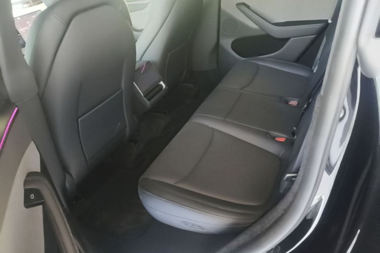 Tesla Model Y 2026 car image #17