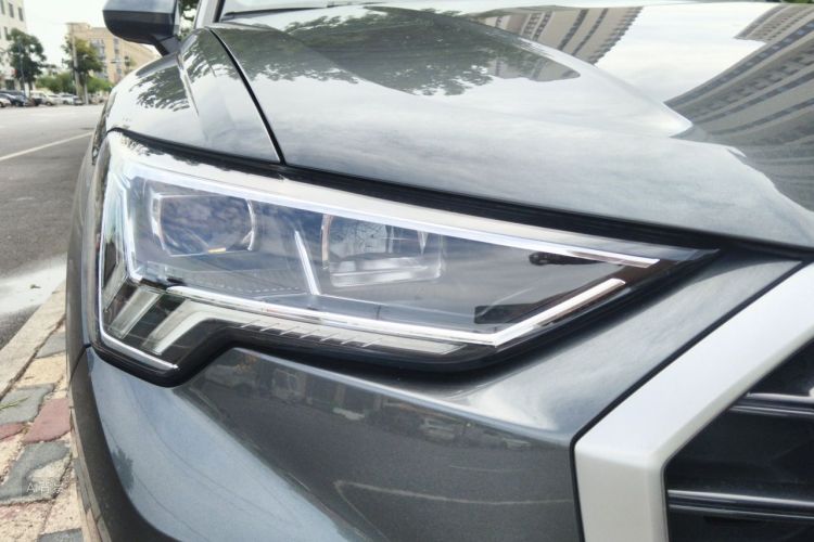 Audi Q3 2023 #8 Audi Q3 2023 car image #8