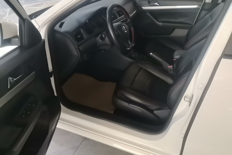 Volkswagen Lavida 2019 car image #16