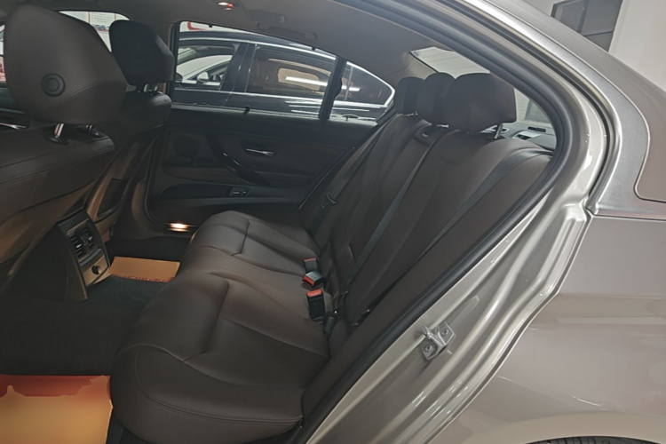 BMW 3 Series 2017 #17 BMW 3 Series 2017 car image #17