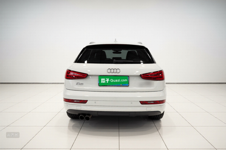 Audi Q3 2019 car image #6