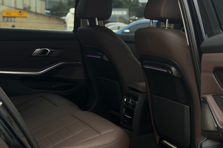 BMW 3 Series 2020 imagem de carro #29