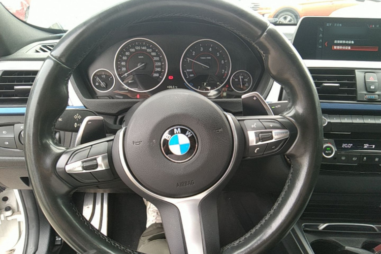 BMW 3 Series 2017 صورة سيارة #11