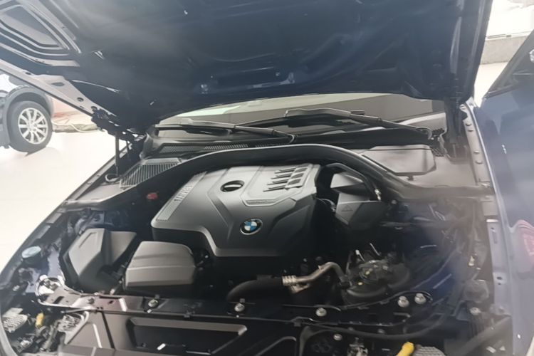 BMW 3 Series 2021 car image #20