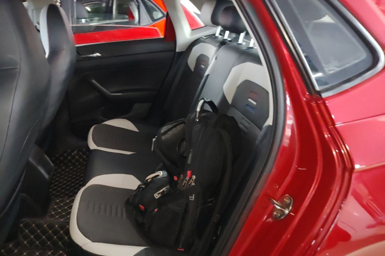 Volkswagen Polo 2020 car image #17