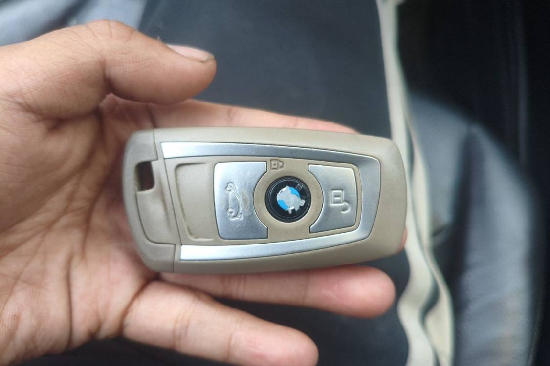 BMW 3 Series 2012 صورة سيارة #28