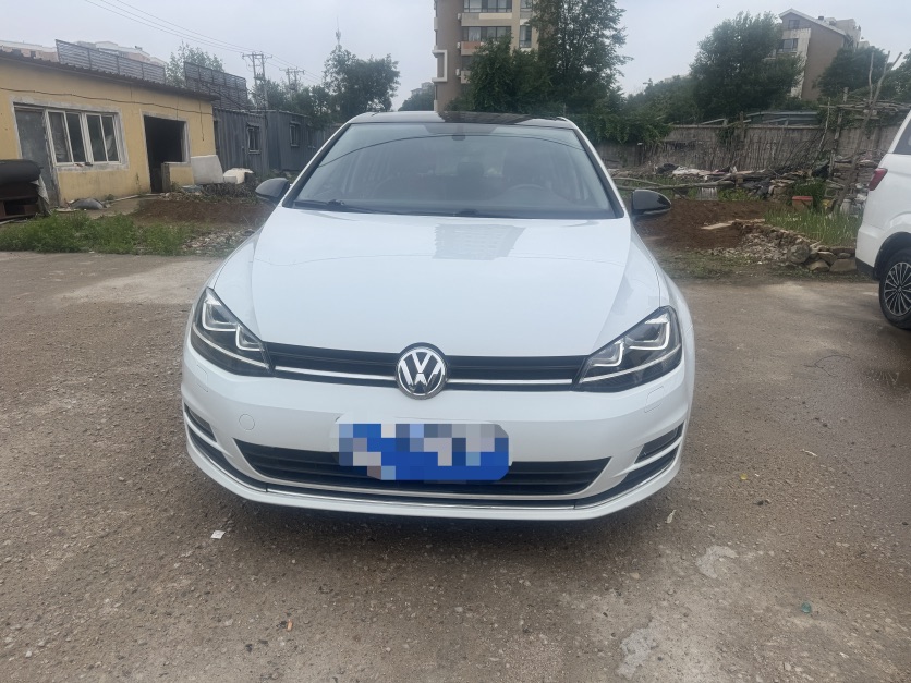 Volkswagen Golf 2016 car image #2