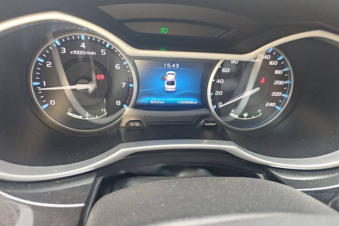 GEELY Emgrand 2017 #25 GEELY Emgrand 2017 car image #25