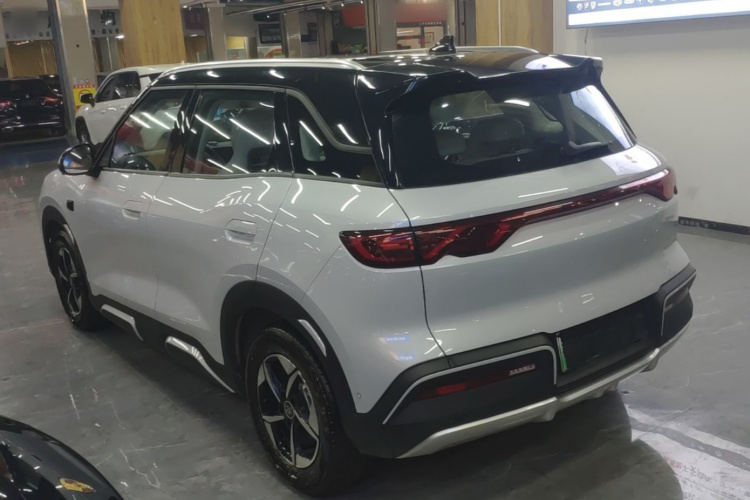BYD YuanUP 2025 #5 BYD YuanUP 2025 car image #5