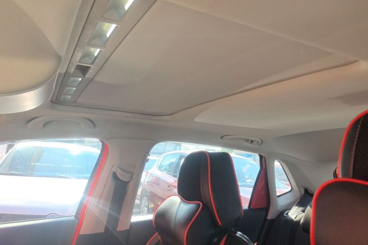Volkswagen Polo 2019 immagine di auto #18