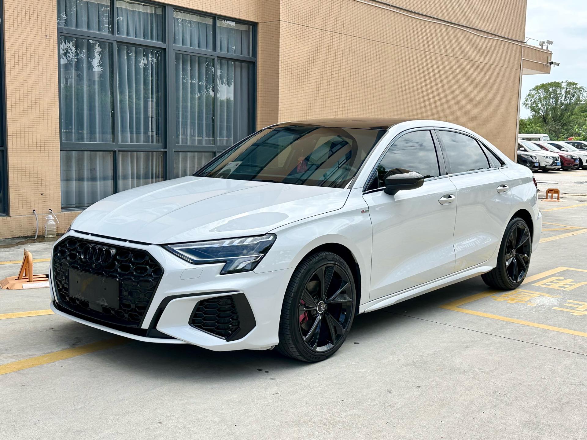 2022 2022 car image
