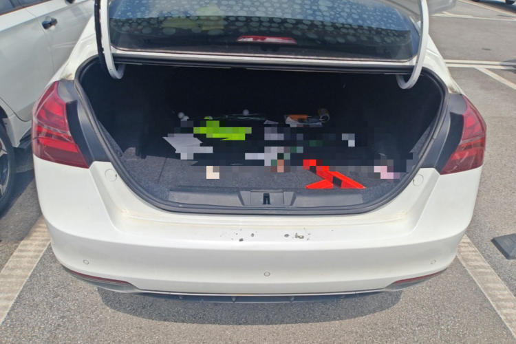 2019 car image #21