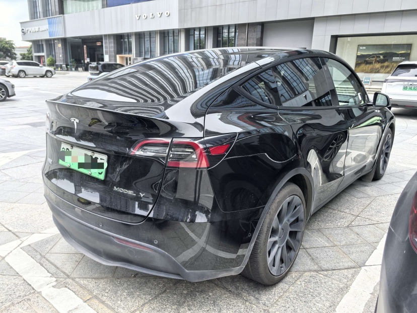 Tesla Model Y 2022 #6 Tesla Model Y 2022 car image #6