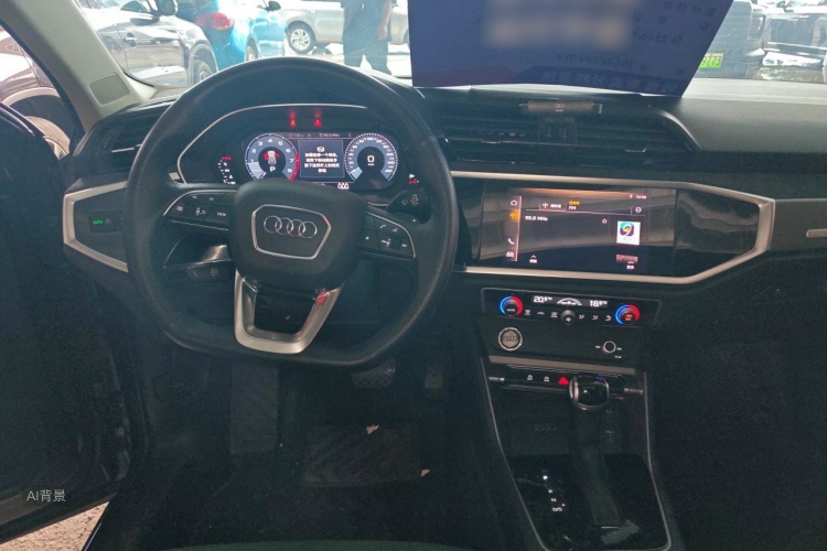 Audi Q3 2021 immagine di auto #12