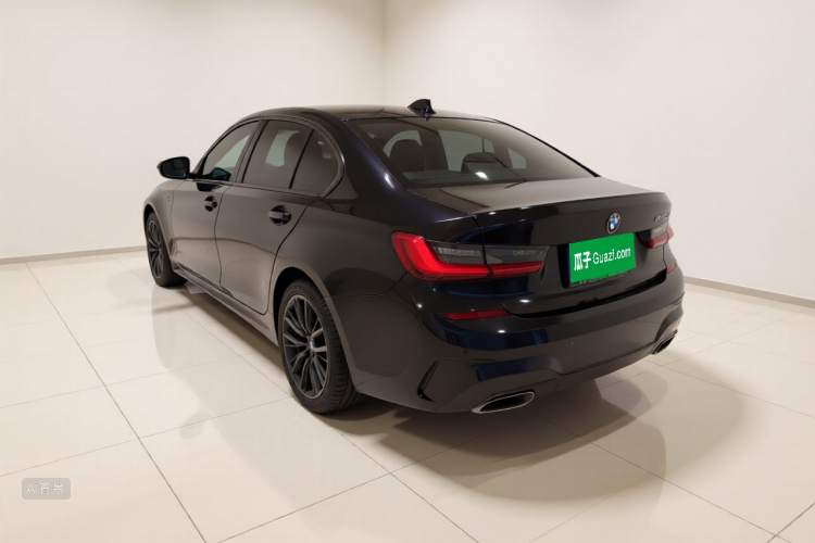 BMW 3 Series 2021 car image #5