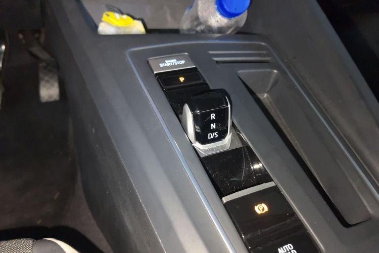 Volkswagen Golf 2022 imagen de coche #14