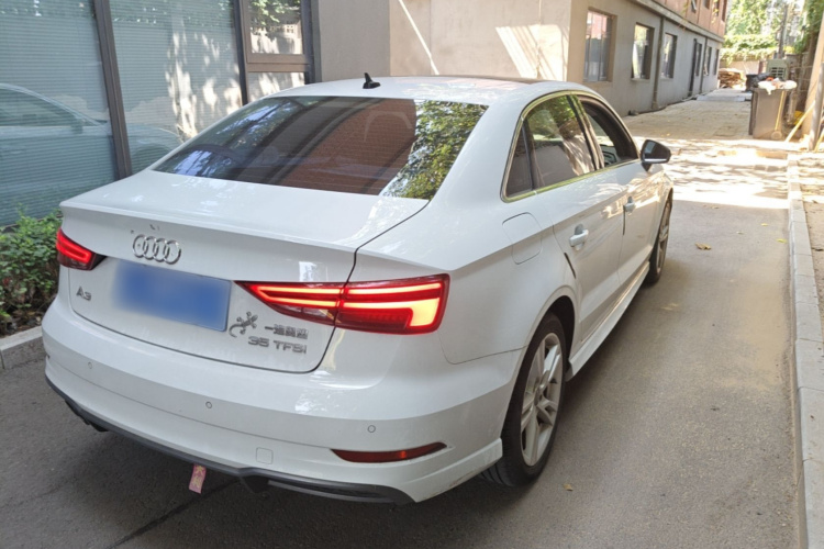 Audi A3 2019 car image #7
