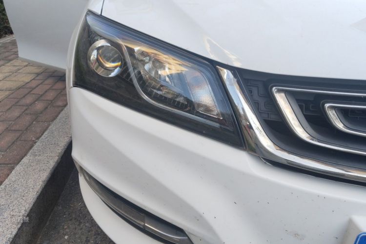 GEELY Emgrand 2018 car image #8