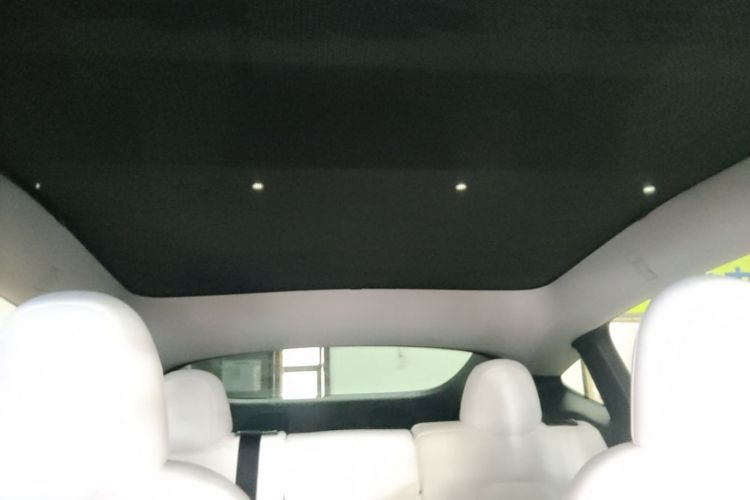 Tesla Model Y 2023 #18 Tesla Model Y 2023 car image #18