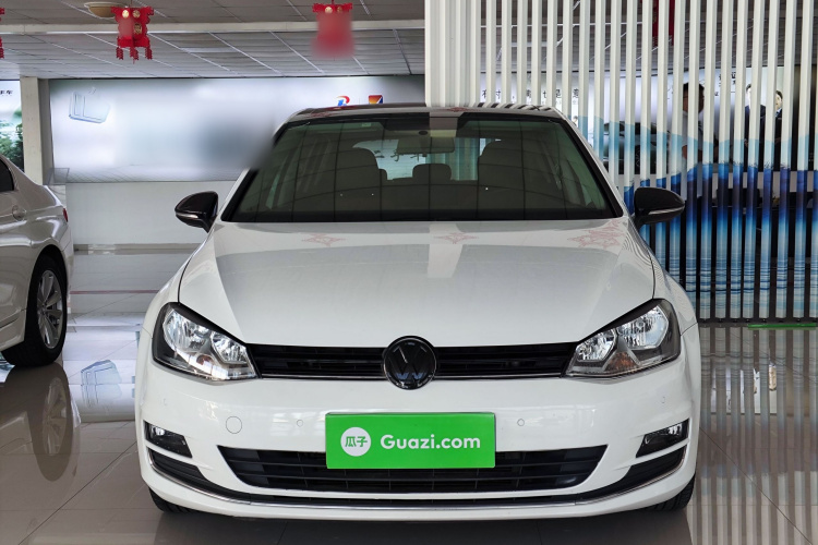 Volkswagen Golf 2017 car image #3