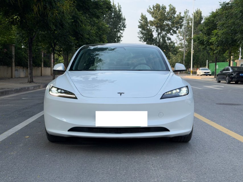Tesla Model 3 2025 #2 Tesla Model 3 2025 car image #2