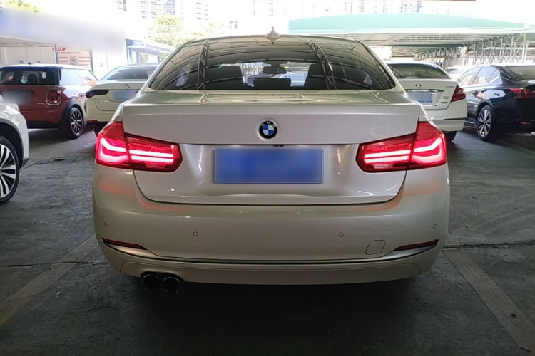 BMW 3 Series 2019 #6 BMW 3 Series 2019 car image #6