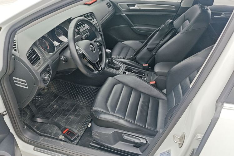 Volkswagen Golf 2016 car image #15