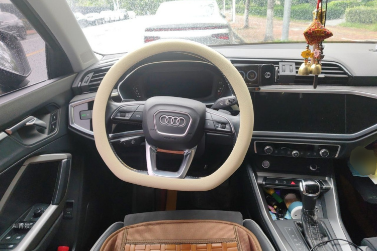 Audi Q3 2020 #12 Audi Q3 2020 car image #12