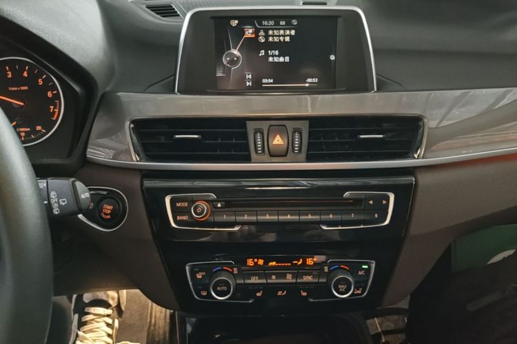 BMW X1 2016 car image #13