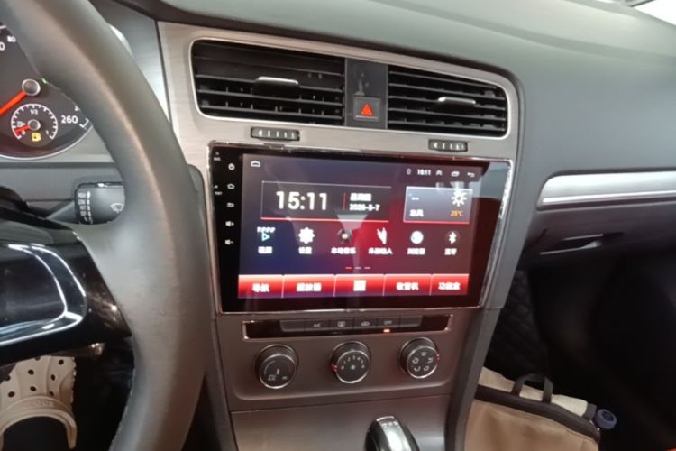 Volkswagen Golf 2016 car image #17