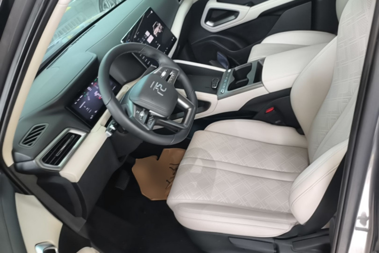 BYD YuanUP 2025 #19 BYD YuanUP 2025 car image #19