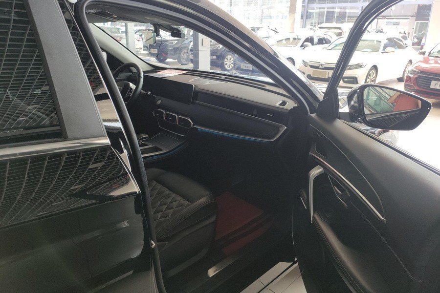 Jetour X70 PLUS 2024 #11 Jetour X70 PLUS 2024 car image #11