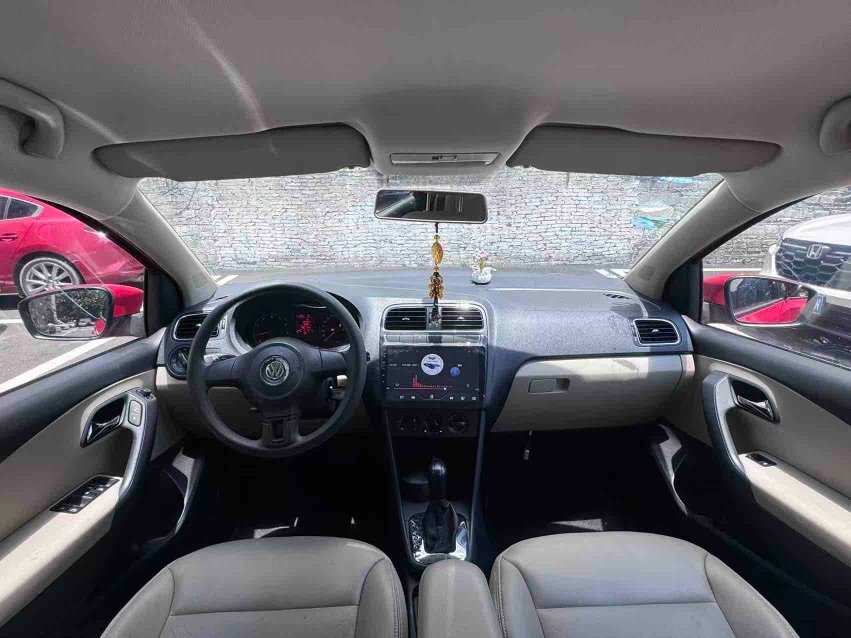 Volkswagen Polo 2013 car image #5